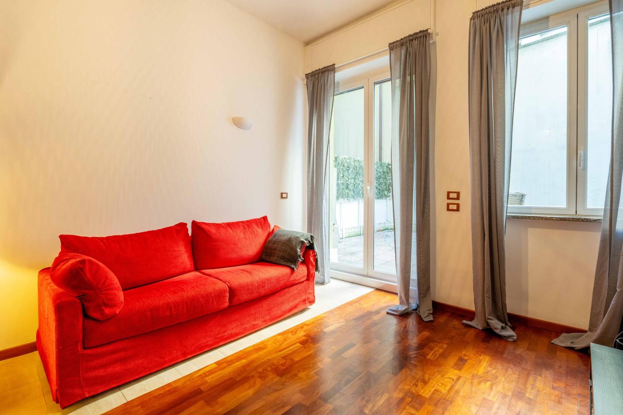One Bedroom Apartment With Terrace Near Duomo ミラノ エクステリア 写真