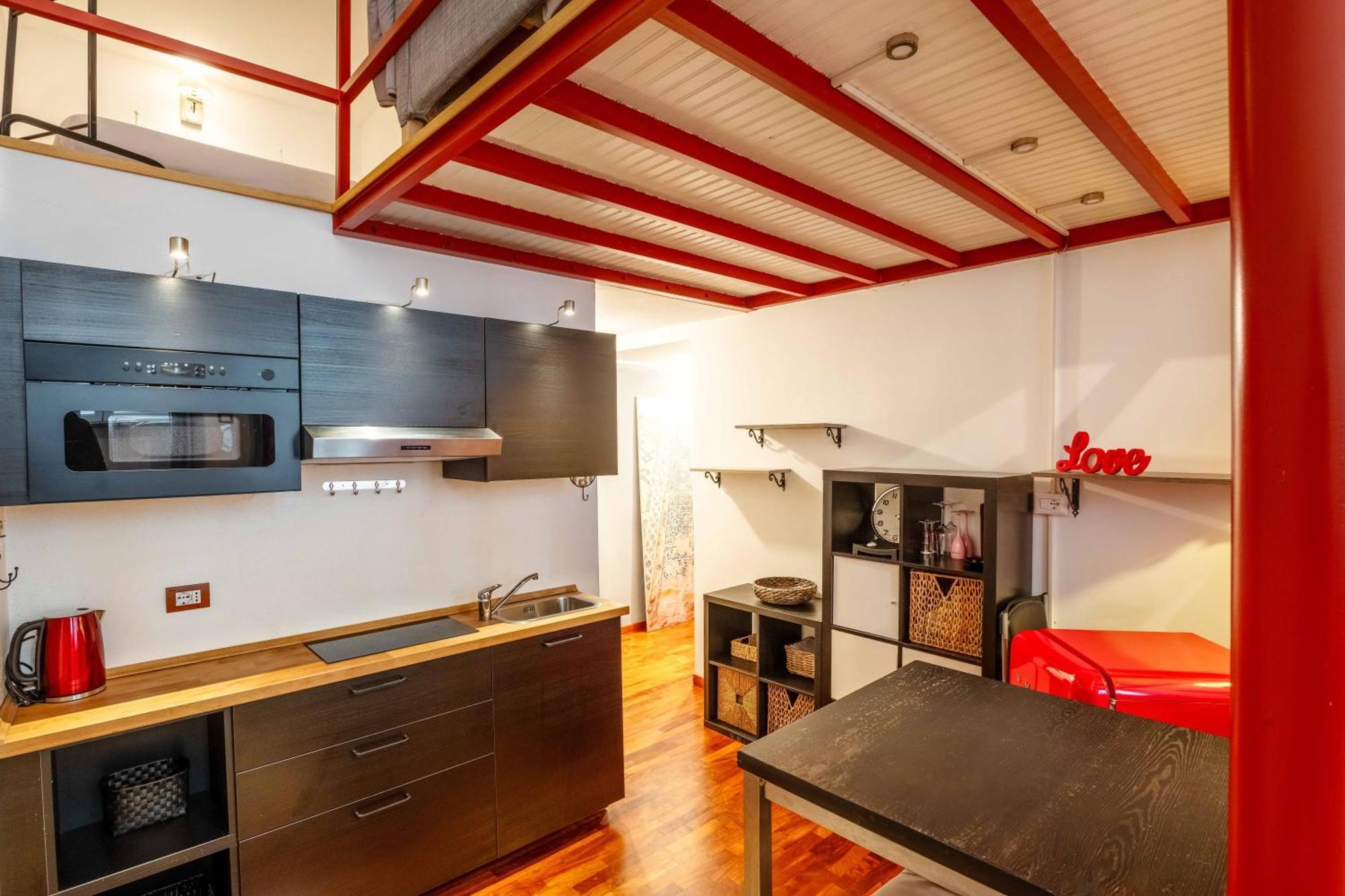 One Bedroom Apartment With Terrace Near Duomo ミラノ エクステリア 写真